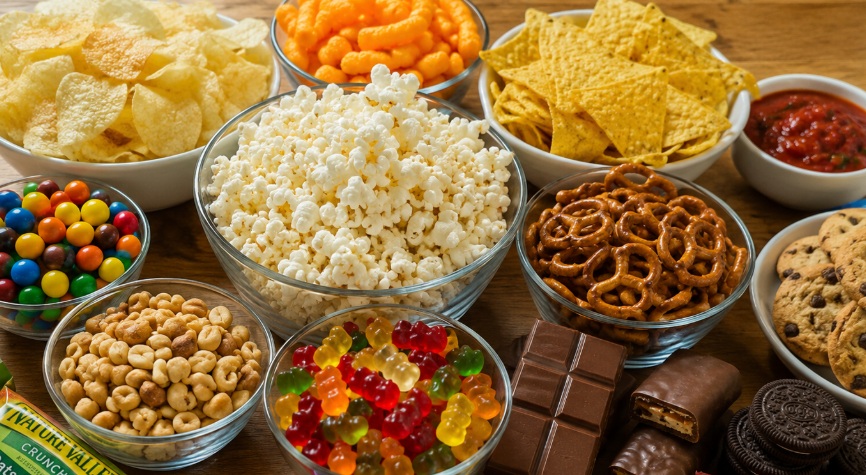 Kids’ snack habits can affect cavity risk, especially with frequent sugar, sticky foods, juice, and grazing. Learn what helps protect children’s teeth in Oakville.